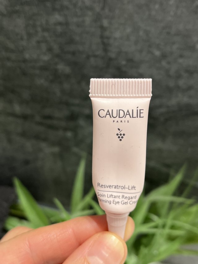 akcja denkowanie! grudzień - kosmetyki w świątecznych opakowaniach i świątecznych kolorach 🎄❄️⛄🎀🎁🎅