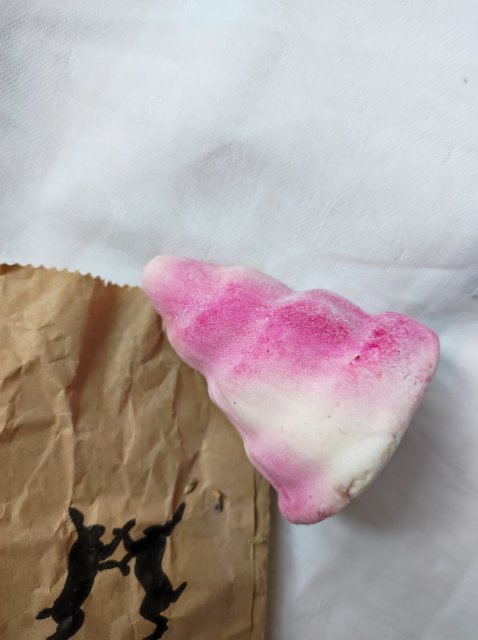 lush bubble bar a french kiss