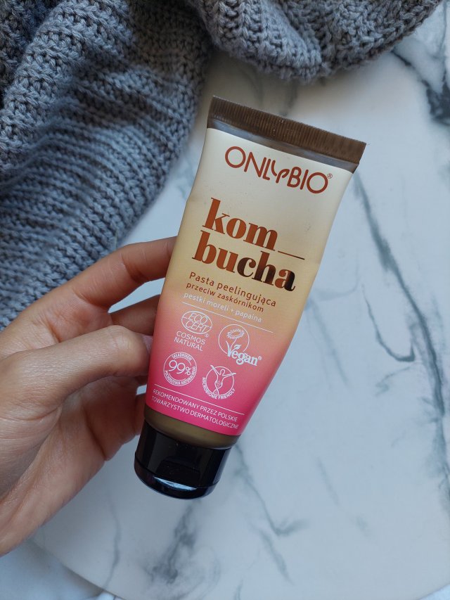 OnlyBio Pasta peelingująca przeciw zaskórnikom, Kombucha, Pestki moreli + papaina