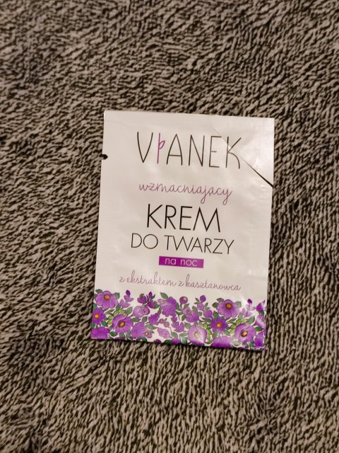 akcja denkowanie! grudzień - kosmetyki w świątecznych opakowaniach i świątecznych kolorach 🎄❄️⛄🎀🎁🎅