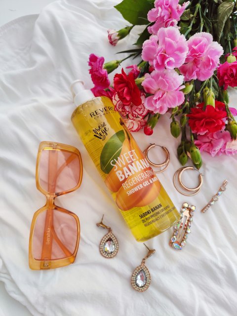 Revers Cosmetics Be Vege, Żel pod prysznic i do kąpieli, Sweet Banana, Regenerujący, Z ekstraktem z banana