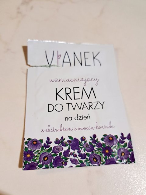 akcja denkowanie! grudzień - kosmetyki w świątecznych opakowaniach i świątecznych kolorach 🎄❄️⛄🎀🎁🎅