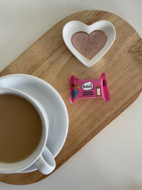 Tabletka musująca do kąpieli Granat Balea