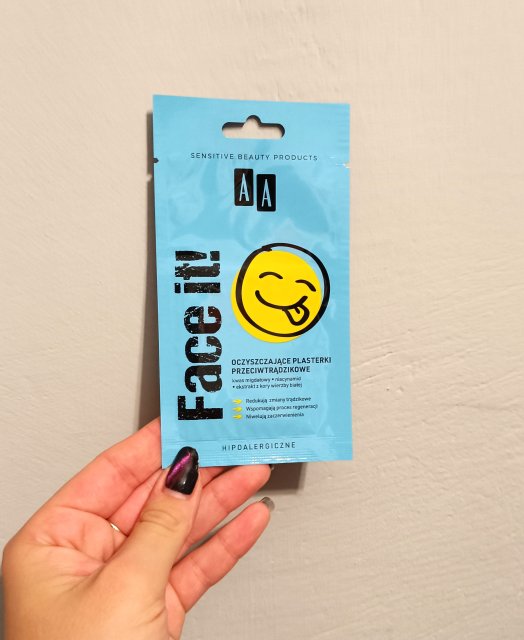Oczyszczające plasterki przeciwtrądzikowe 