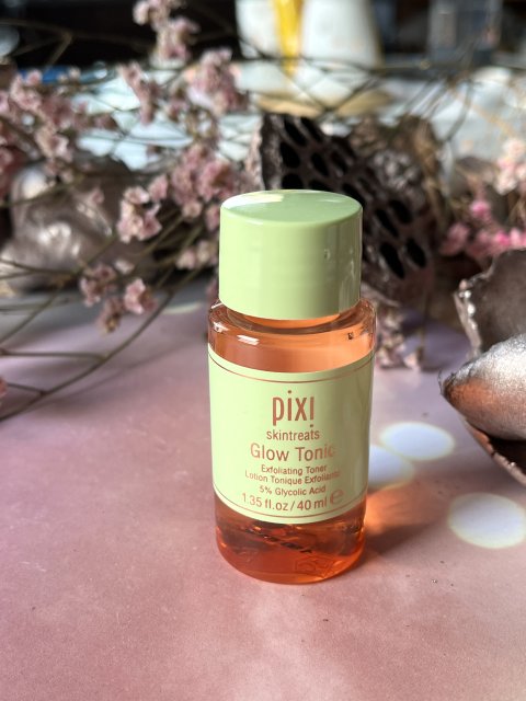 Pixi Tonik do twarzy,  Skintreats, Glow Tonic, 5% Glycolic acid, aloe vera & ginseng