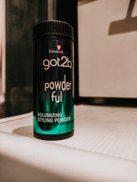 Schwarzkopf - Got 2b, Powder'Ful, Puder unoszący włosy u nasady dodający  objętości, opinie i recenzje