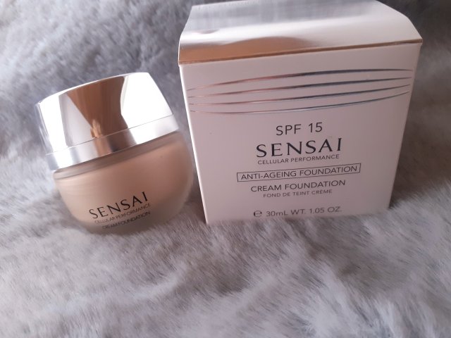 Sensai Cellular Performance, podkład do twarzy, CF 22 Natural Beige