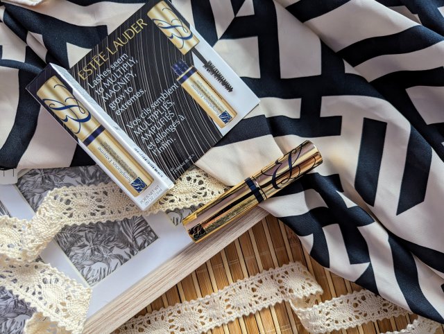 Estee Lauder Sumptuous, Extreme Lash Multiplying Volume, Tusz do rzęs, nr 01 Extreme Black