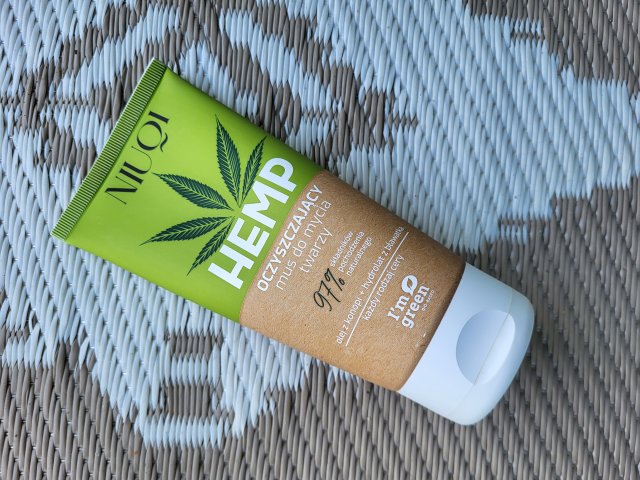 NIUQI Hemp, Mus do mycia twarzy, Oczyszczający