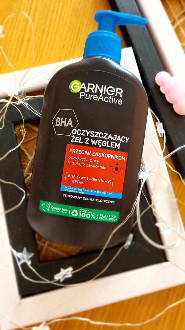Garnier Oczyszczający żel z węglem przeciw zaskórnikom