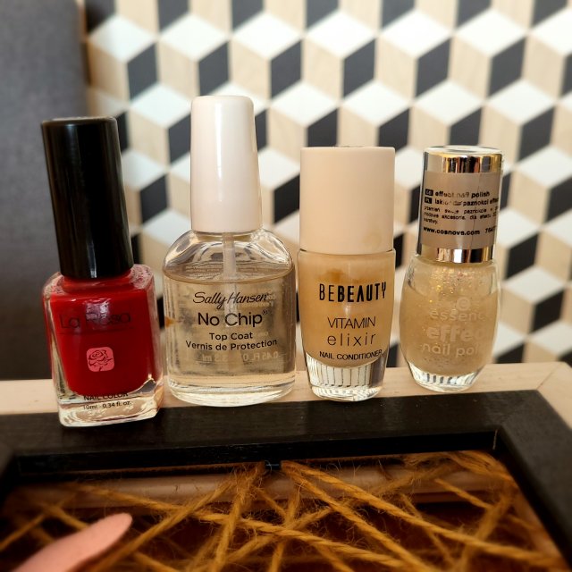 zestaw do manicure