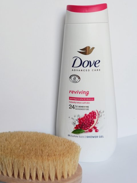 Dove Żel pod prysznic, Reviving, Granat i hibiskus