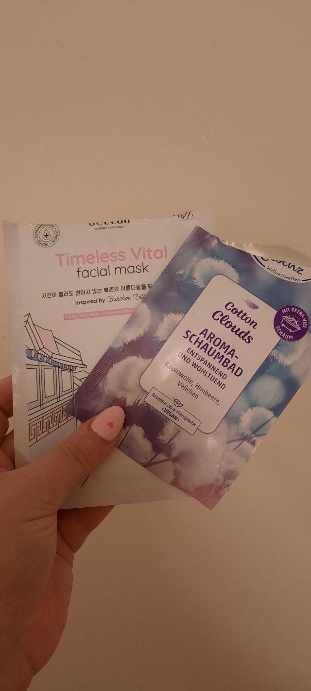 akcja denkowanie! grudzień - kosmetyki w świątecznych opakowaniach i świątecznych kolorach 🎄❄️⛄🎀🎁🎅