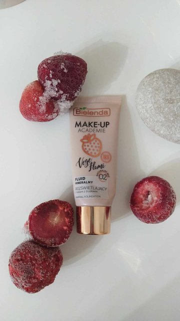 Bielenda Make-Up Academie, Vege Flumi, Fluid do twarzy, Mineralny