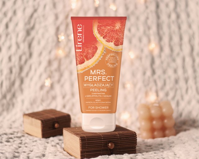 Lirene Mrs. Perfect wygładzający peeling do ciała z ekstraktami z grejpfruta i szałwii