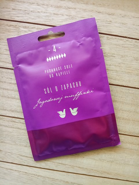 Marion Pachnące sole do kąpieli, nr 4 o zapachu jagodowej muffinki