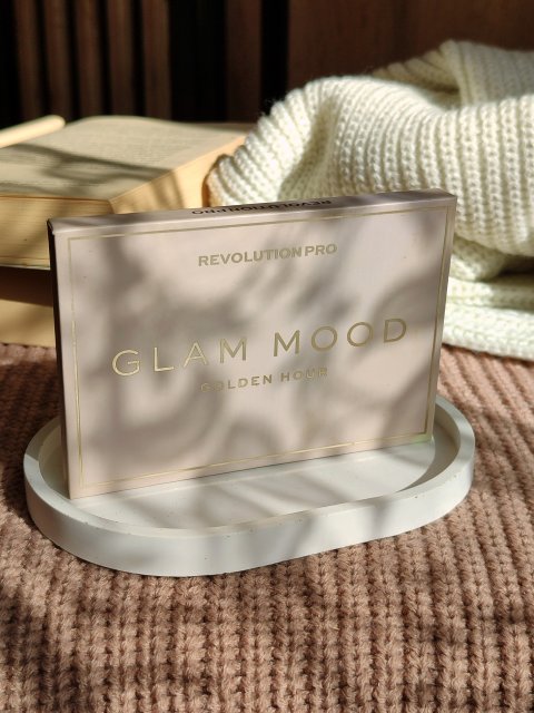 Makeup Revolution PRO, Paleta cieni do powiek, Glam Mood, Golden Hour