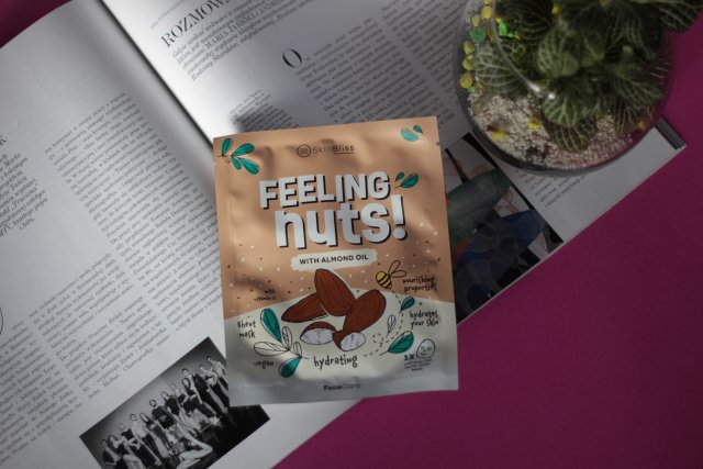 SkinBliss Maska do twarzy w płacie, Feeling Nuts with Almond Oil 