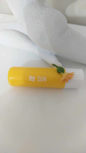 AA #KissMe, Sun, Lato + Zima, Pomadka ochronna do ust, SPF 25, Ananas i mango