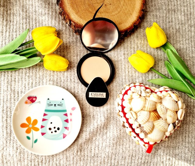 Eveline Wonder Match, Matt Pressed Compact Powder, SPF 30, Puder do twarzy, Matujący, Nr 01