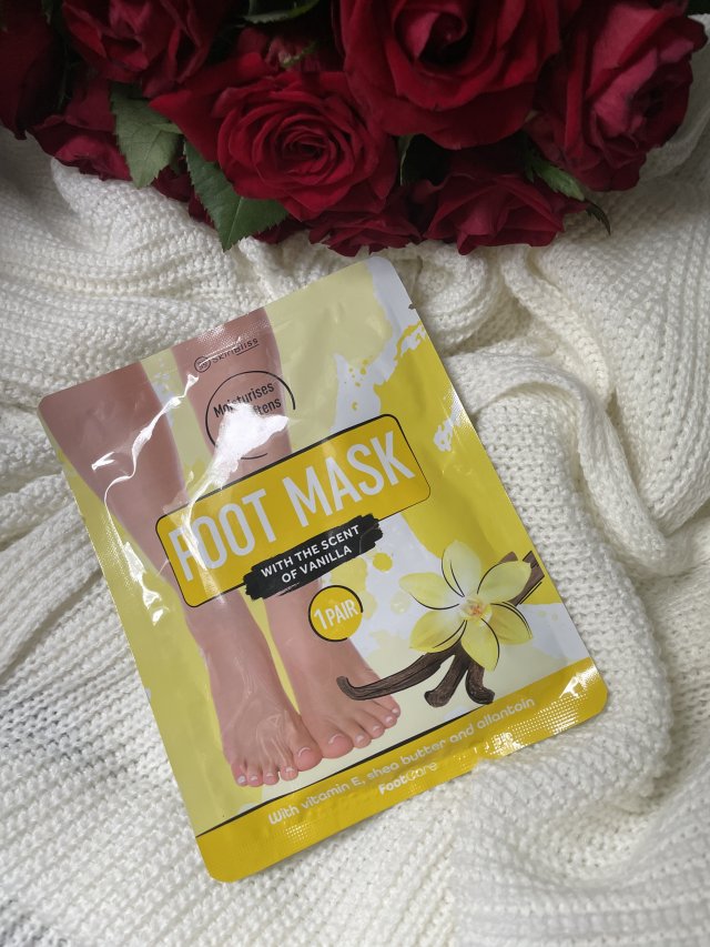 SkinBliss Maska do stóp w formie skarpetek, Vanilla