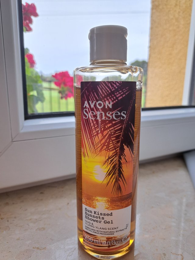 Avon Senses, Sun Kissed Sunsets, Oud & ylang-ylang
