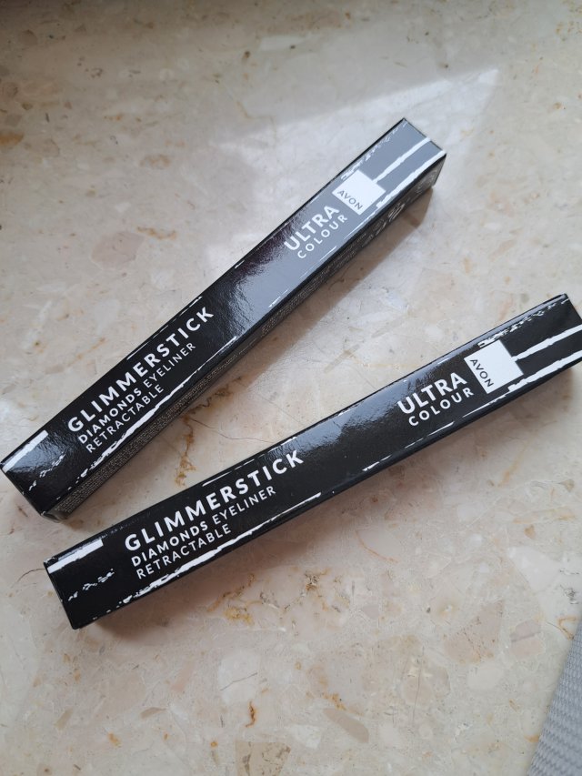 Avon Tru Colour, Glimmerstick Kredka do oczu, Black Ice