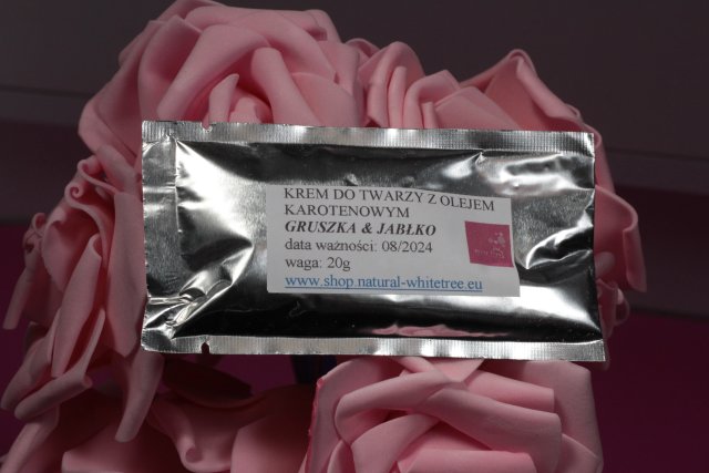WhiteTree Natural Cosmetics Krem do twarzy, Z olejem karotenowym, Gruszka & Jabłko