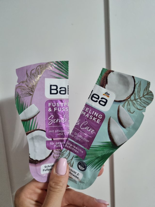 akcja denkowanie! grudzień - kosmetyki w świątecznych opakowaniach i świątecznych kolorach 🎄❄️⛄🎀🎁🎅