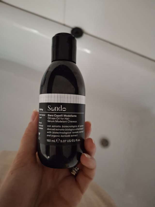 Sendo Płyn do modelowania włosów, Oil Non Oil, Modelujący, Zapobiegający puszeniu