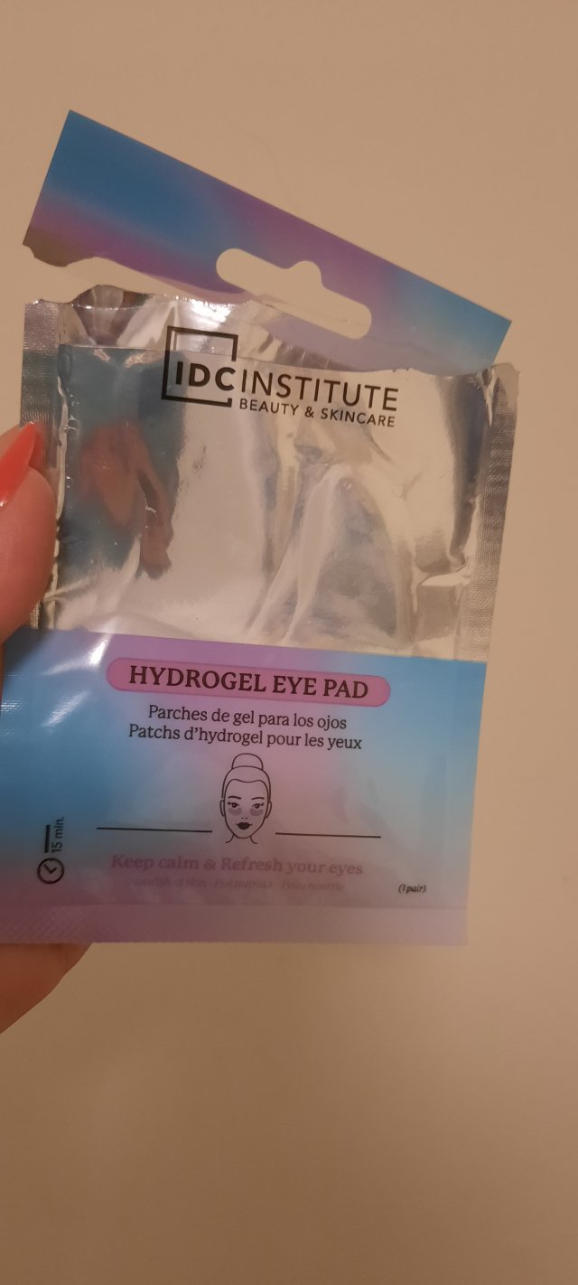 akcja denkowanie! grudzień - kosmetyki w świątecznych opakowaniach i świątecznych kolorach 🎄❄️⛄🎀🎁🎅