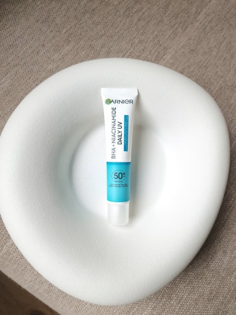 Garnier Skin Naturals, BHA + Niacynamide, Fluid do twarzy, Daily UV, Przeciw niedoskonałościom, SPF 50+