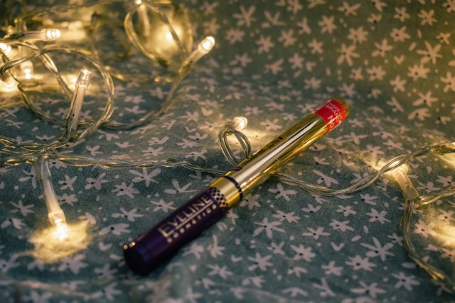 9 fioletowy eyeliner