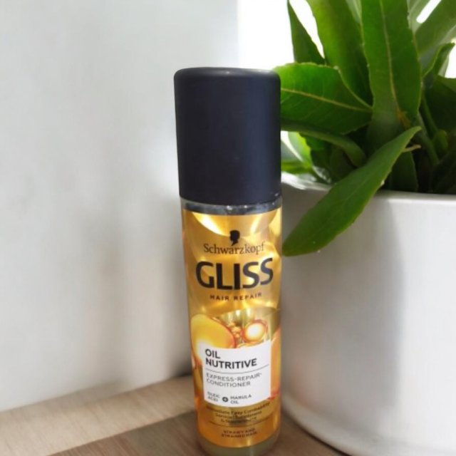 Schwarzkopf Gliss Kur, Hair Repair, Oil Nutritive, Odżywka do włosów ze skłonnością do rozdwajania