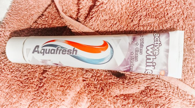Aquafresh Pasta do zębów, Active White