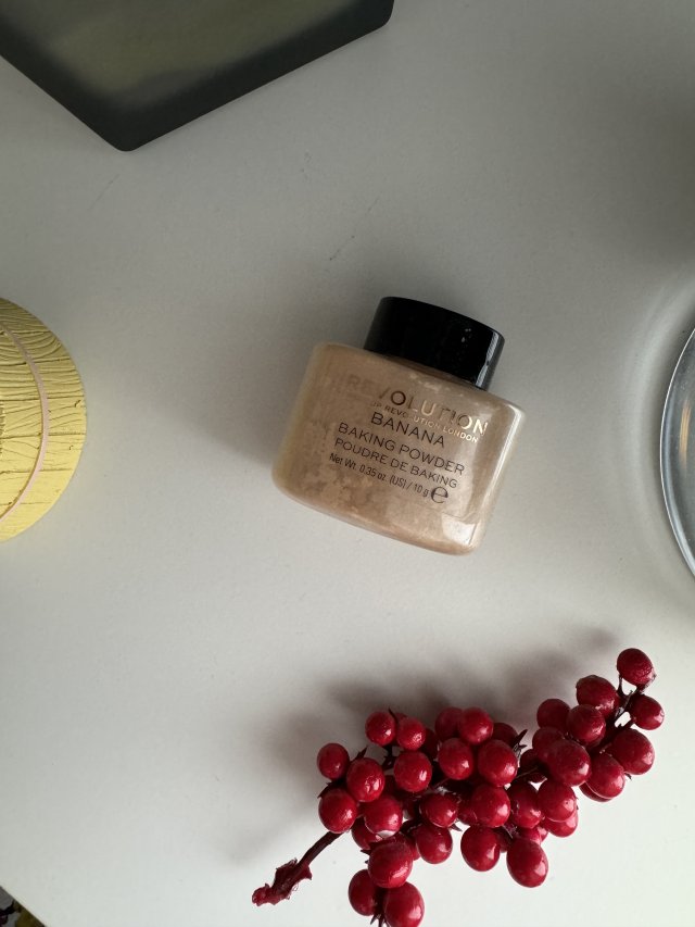 Makeup Revolution Luxury Powder, Puder sypki bananowy