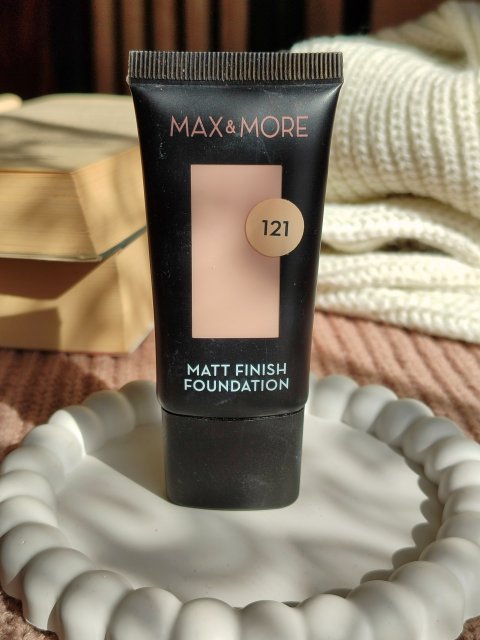 Max&More Matt Finish Foundation, Podkład matujący, nr 121
