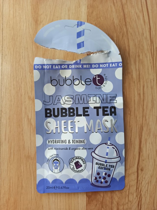 Denkowanie część druga :) Grudzień, kosmetyki w świątecznych opakowaniach lub w świątecznych kolorach: czerwonym, zielonym i złotym 