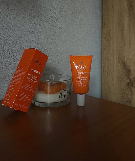 Miya Cosmetics myENERGIZER, Krem do twarzy, Z witaminą C, Redukujący ślady zmęczenia