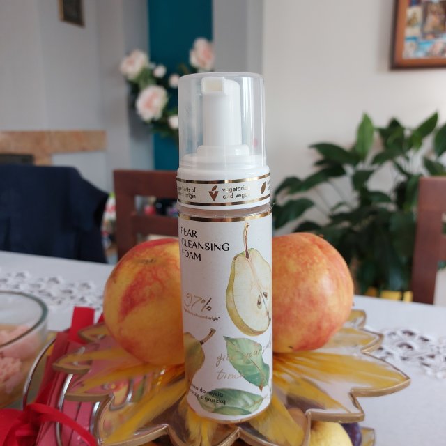 Ingrid Pianka do mycia twarzy, Pear Cleansing Foam, Z gruszką