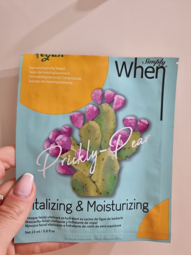 Denkowanie część druga :) Grudzień, kosmetyki w świątecznych opakowaniach lub w świątecznych kolorach: czerwonym, zielonym i złotym 