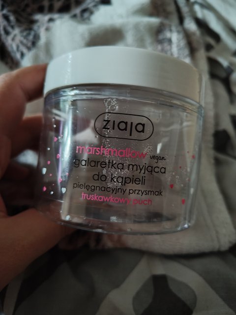 Denkowanie część druga :) Grudzień, kosmetyki w świątecznych opakowaniach lub w świątecznych kolorach: czerwonym, zielonym i złotym 