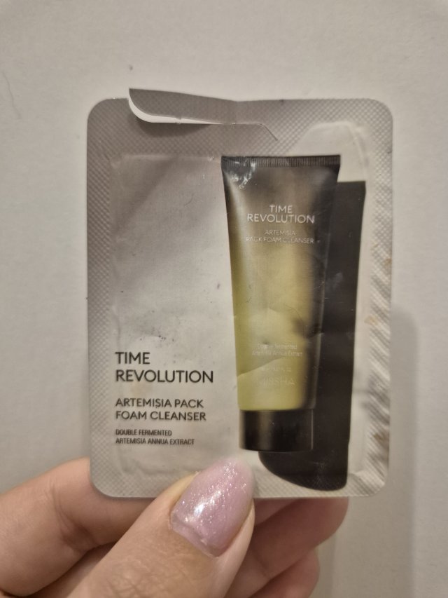 MISSHA Time Revolution, Artemisia Pack Foam Cleanser, Pianka do mycia twarzy, Nawilżająco-oczyszczająca 