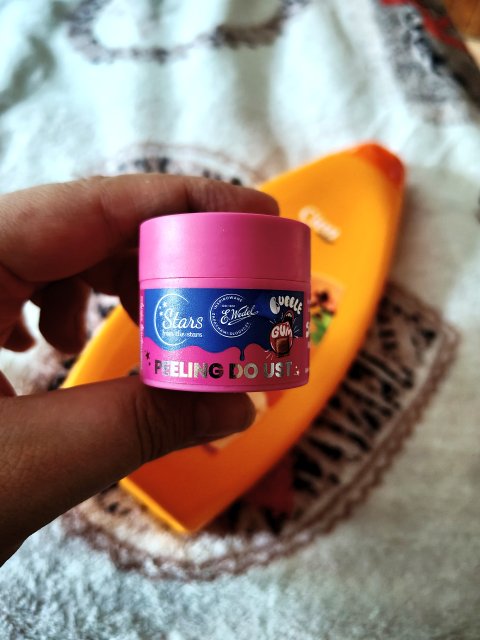 Denkowanie część druga :) Grudzień, kosmetyki w świątecznych opakowaniach lub w świątecznych kolorach: czerwonym, zielonym i złotym 