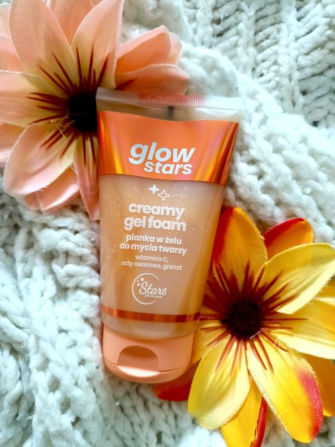 Stars from the stars Pianka w żelu do mycia twarzy, Glow Stars, Witamina C, octy owocowe, granat