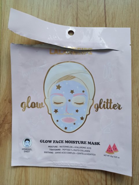 Denkowanie część druga :) Grudzień, kosmetyki w świątecznych opakowaniach lub w świątecznych kolorach: czerwonym, zielonym i złotym 