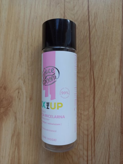 Denkowanie część druga :) Grudzień, kosmetyki w świątecznych opakowaniach lub w świątecznych kolorach: czerwonym, zielonym i złotym 