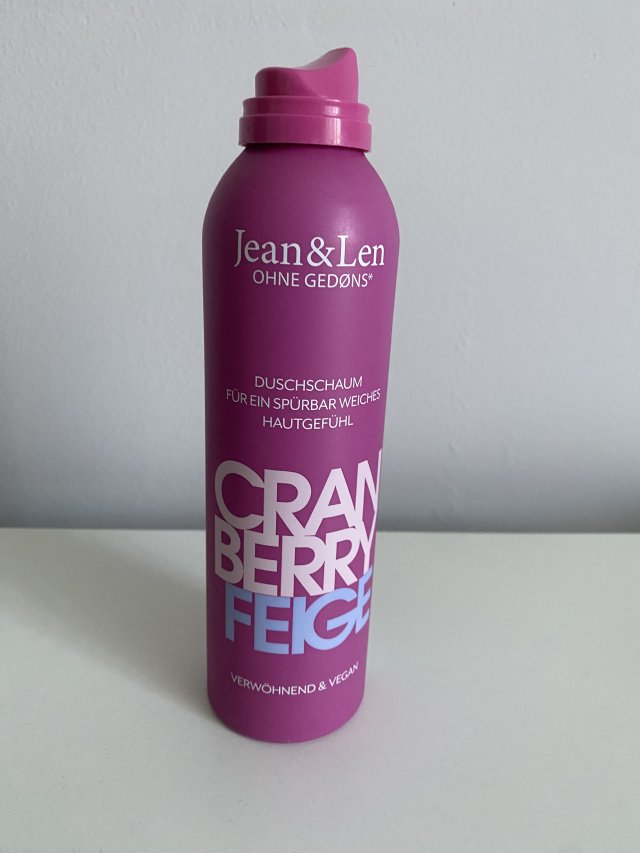 Denkowanie część druga :) Grudzień, kosmetyki w świątecznych opakowaniach lub w świątecznych kolorach: czerwonym, zielonym i złotym 