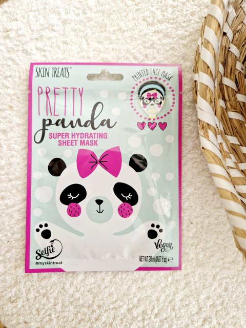 Denkowanie część druga :) Grudzień, kosmetyki w świątecznych opakowaniach lub w świątecznych kolorach: czerwonym, zielonym i złotym 