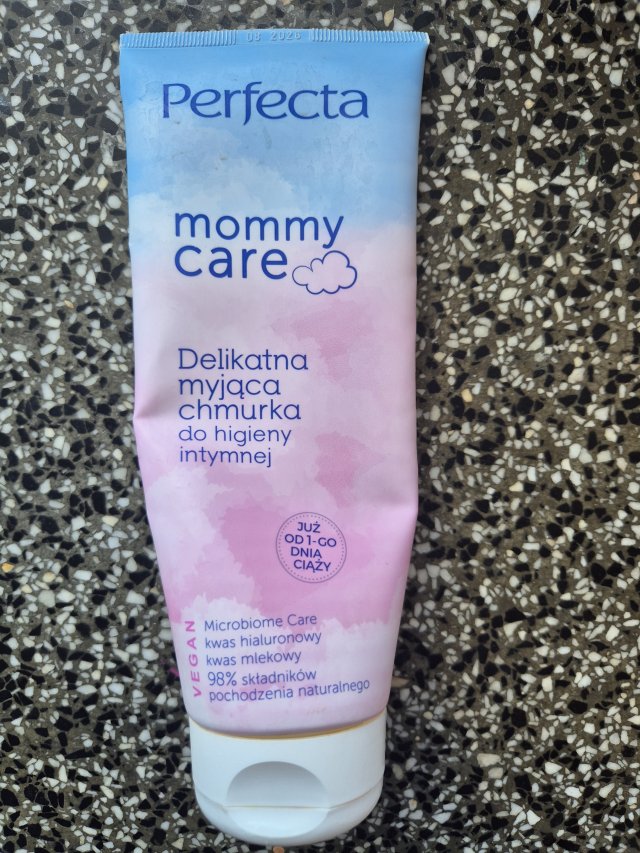 Denkowanie część druga :) Grudzień, kosmetyki w świątecznych opakowaniach lub w świątecznych kolorach: czerwonym, zielonym i złotym 